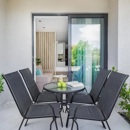 Appartement Greek 1 *